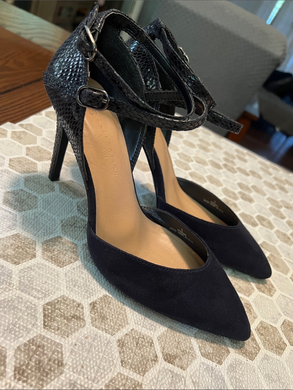 Women's Navy, Suede Heel with double Ankle Strap, wide fit sz 7